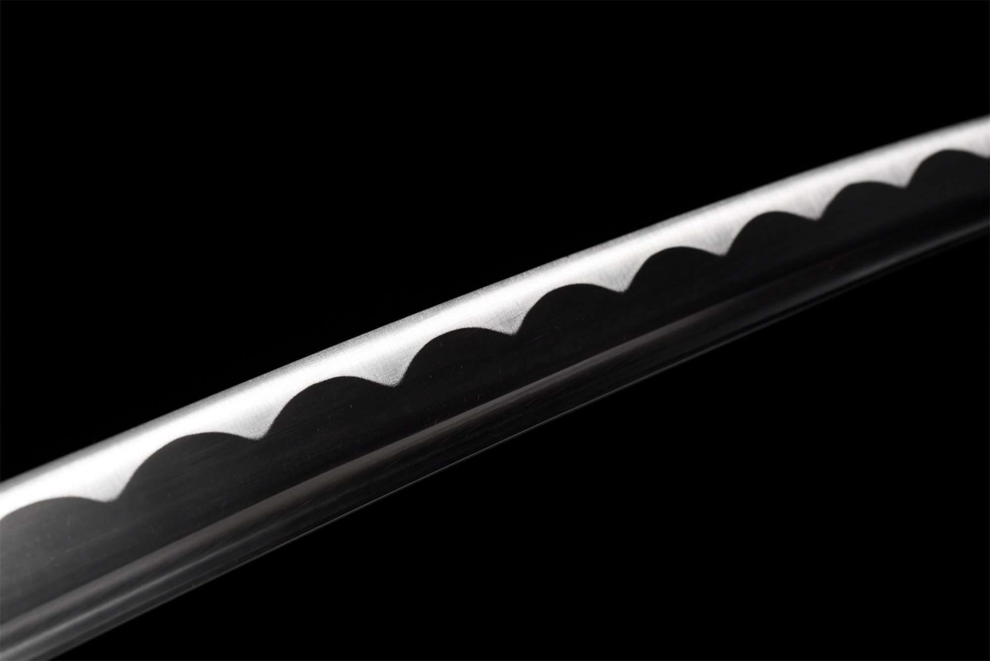 Katana Kurokin (黒金) – Oro Negro Katana Kurokin (黒金) – Oro Negro