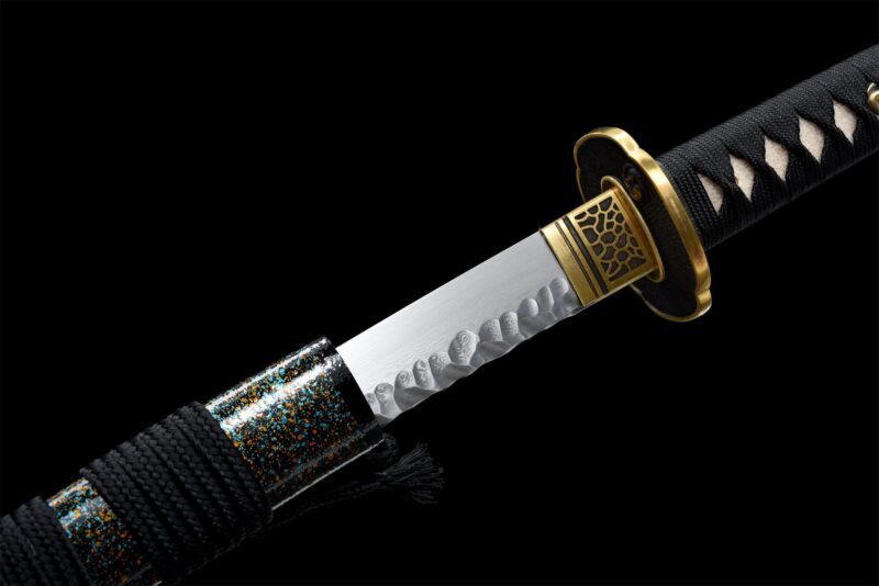 Katana Shinkurai (真暗雷) – Trueno Oscuro